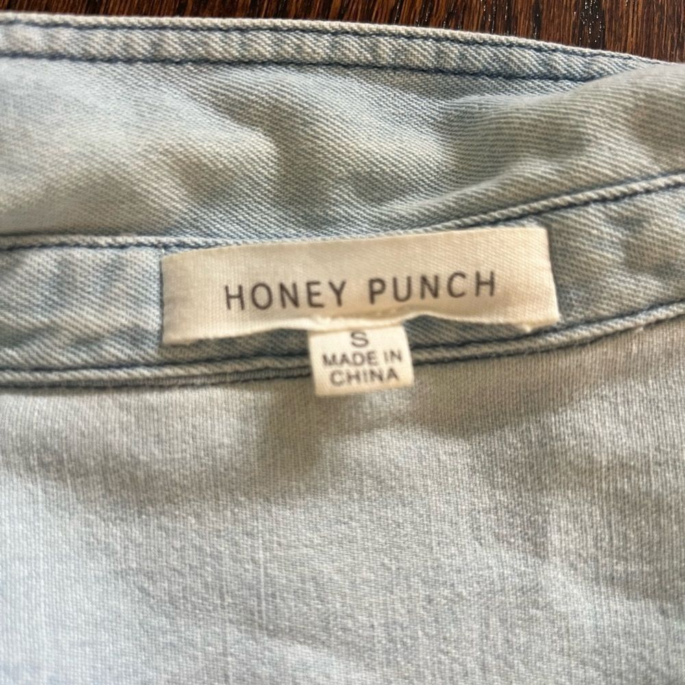 Honey punch button down - Picture 4 of 4
